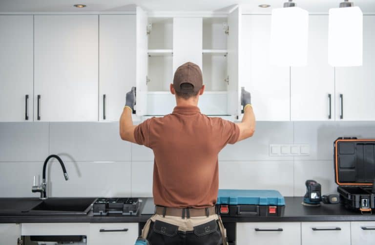 Kitchen Cabinets Installation Finished by Professional Cabinetmaker